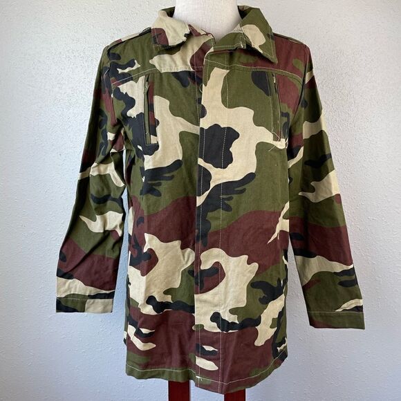 Feitong Camo Button Down Top Size M EUC - Picture 1 of 8